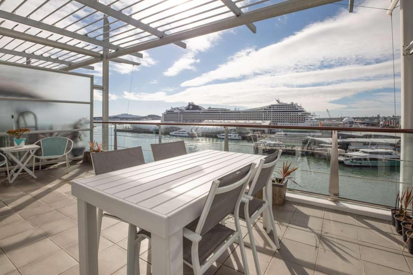 Waterfront Seaview Hotel Apartment - Same Building Block As Auckland Hilton المظهر الخارجي الصورة